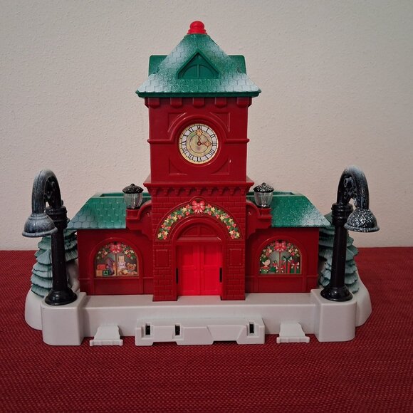 GeoTrax Station ONLY Christmas In Toytown Fisher Price Train Light & Sounds - Picture 1 of 7